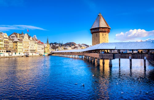 Kapellbrücke in Luzern &ndash; &copy; ©Boris Stroujko - stock.adobe.com