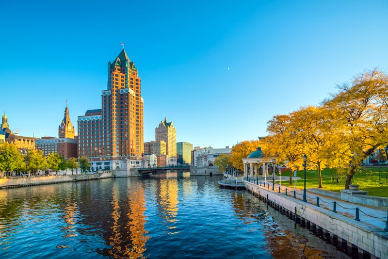 Milwaukee Skyline - ©©f11photo - stock.adobe.com