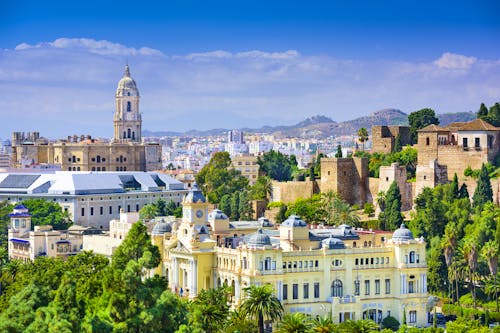 Malaga in Andalusien &ndash; &copy; ©SeanPavonePhoto - stock.adobe.com