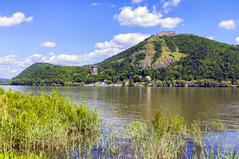 Burg Visegrad am Donauknie in Ungarn - ©©skovalsky - stock.adobe.com