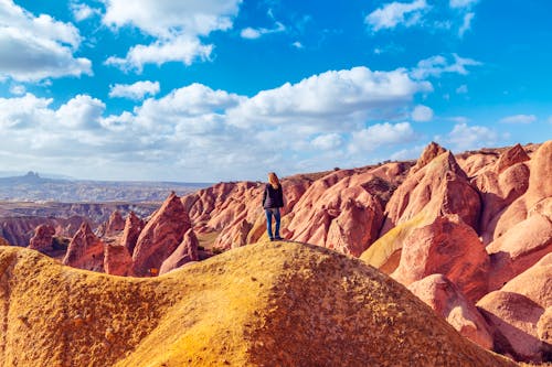 Rotes Tal in Kappadokien &ndash; &copy; lizavetta - stock.adobe.com