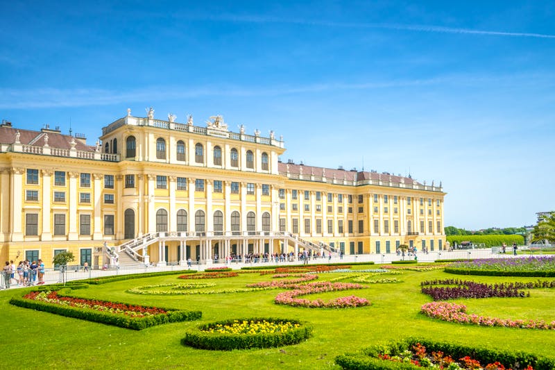Schloss Schönbrunn in Wien - ©©pure-life-pictures - stock.adobe.com