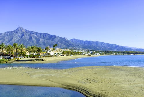 Strand von Marbella an der Costa del Sol &ndash; &copy; José L. Hidalgo Salguero - Adobe Stock