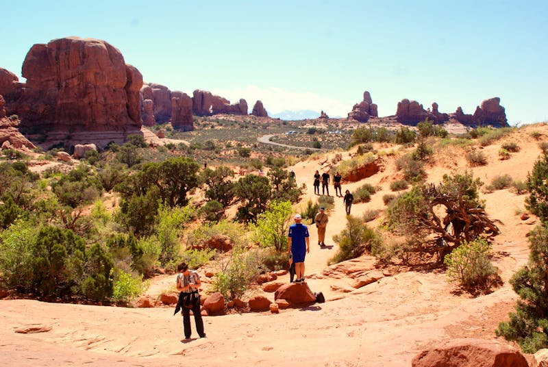 Wanderung im Arches Nationalpark - ©Eberhardt TRAVEL - Susanne Schirmann