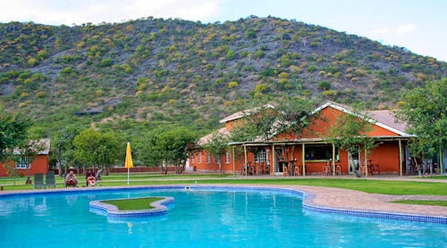 Damara Mopane Lodge bei Khorixas – © Eberhardt TRAVEL - Annett Müller