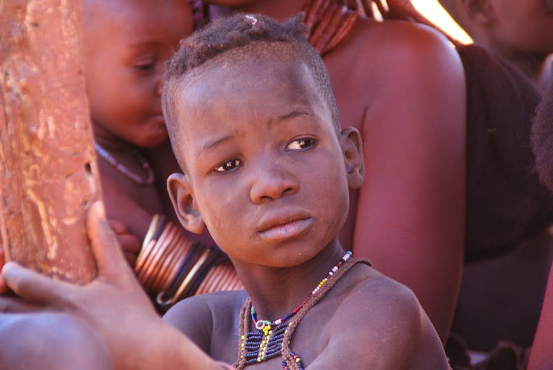 Zu besuch im Himba Dorf - ©Eberhardt TRAVEL - Susanne Schirmann