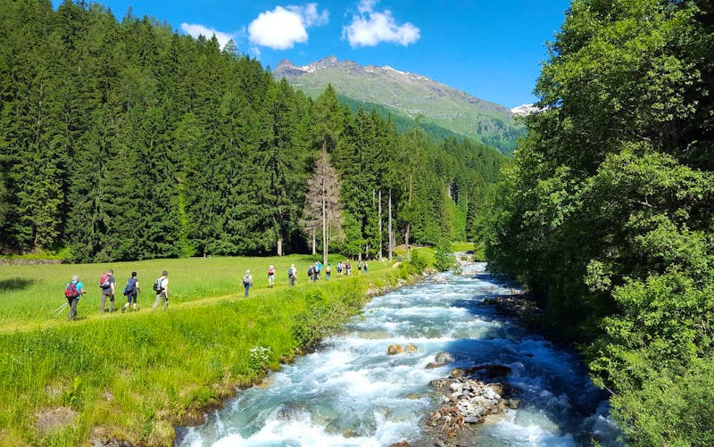 Wanderung zu den Saent Wasserfällen im Nationalpark Stilfserjoch - ©Eberhardt TRAVEL