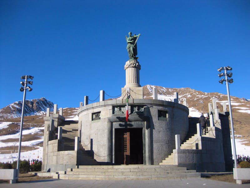 Tonale Pass - Denkmal für die Kämpfer im Ersten Weltkrieg - ©Eberhardt TRAVEL