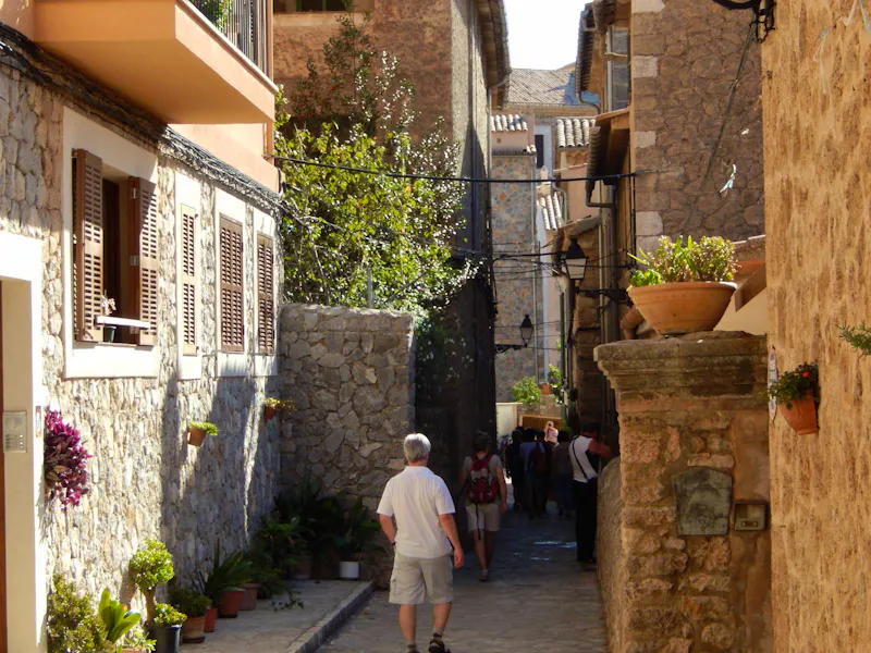 Im Bergdorf Valldemossa - &copy;Eberhardt TRAVEL