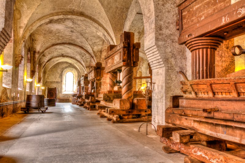 Weinkeller im Kloster Eberbach im Rheingau - ©©Jearu - stock.adobe.com