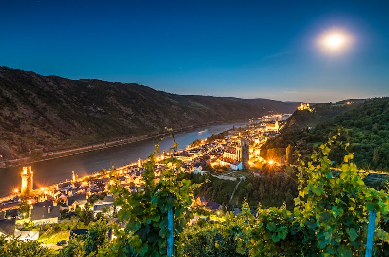 Oberwesel am Rhein bei Nacht - ©©Stephan Dinges - stock.adobe.com