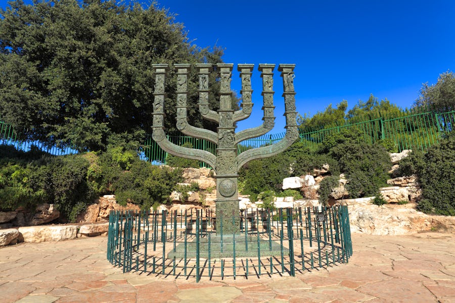 Knesset Menorah in Jerusalem – © ©Moti Meiri - stock.adobe.com