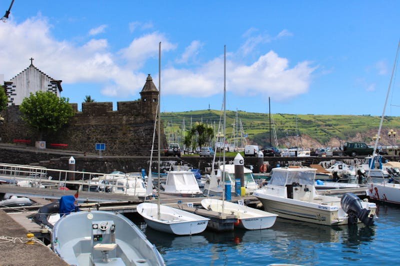Segelhafen & Festung in Horta auf der Insel Faial - ©Eberhardt TRAVEL