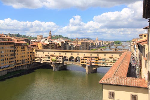 Blick aus den Uffizien auf die Ponte Vecchio &ndash; &copy; Dr. Uwe Lorenz