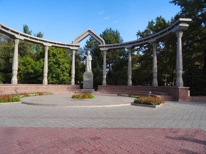 Denkmal für Kurmandshan Datka in Bischkek - ©Elke Knappe-Eberhardt TRAVEL