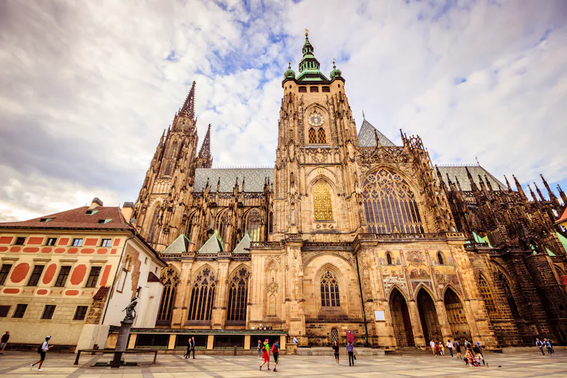 Prag - Veitsdom auf der Prager Burg&nbsp;&ndash;&nbsp;&copy;&nbsp;©romanple - stock.adobe.com