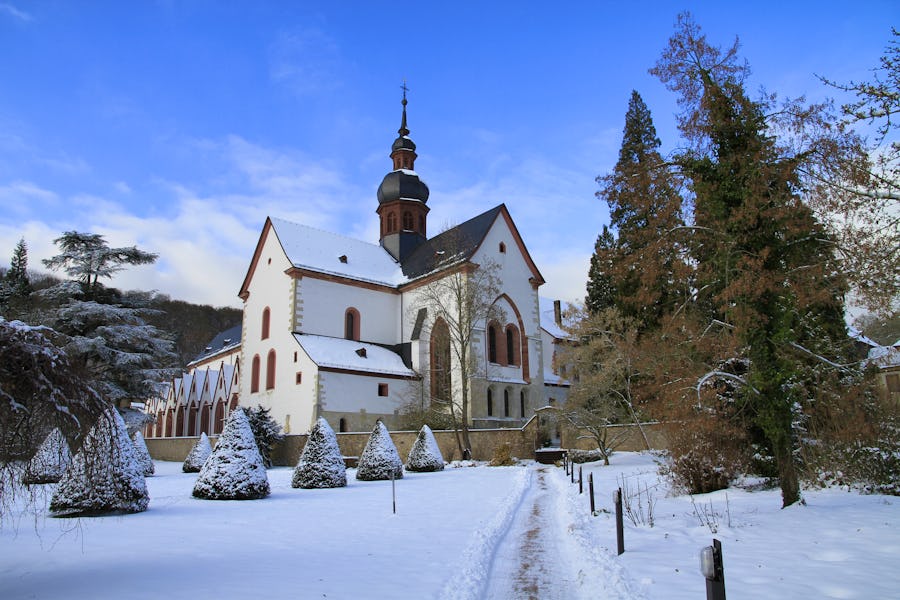 Kloster Eberbach in Eltville am Rhein im Winter  – © ©Christian Colista - stock.adobe.com