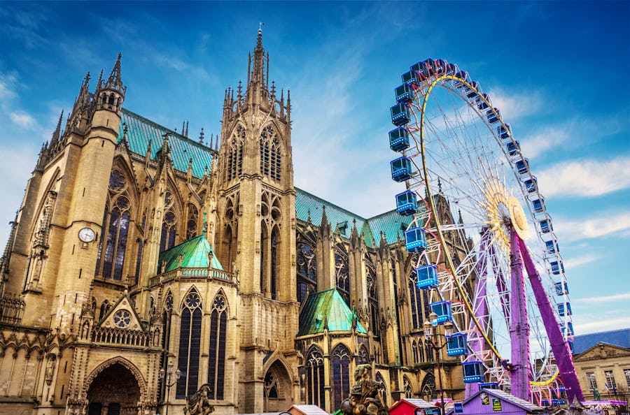 Metz - Kathedrale Saint-Etienne und Weihnachtsmarkt – © ©Petair - stock.adobe.com