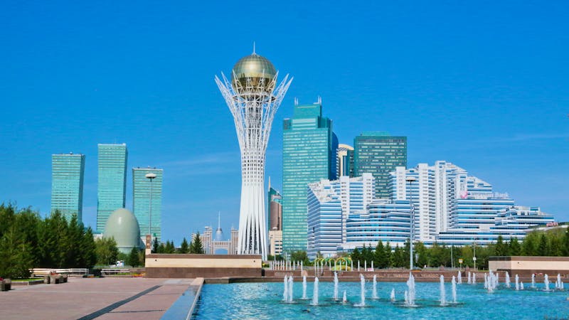 Das Nationaldenkmal Kasachstans, derBajterek-Turm in Astana. - ©Worldwide Pictures - stock.adobe.com
