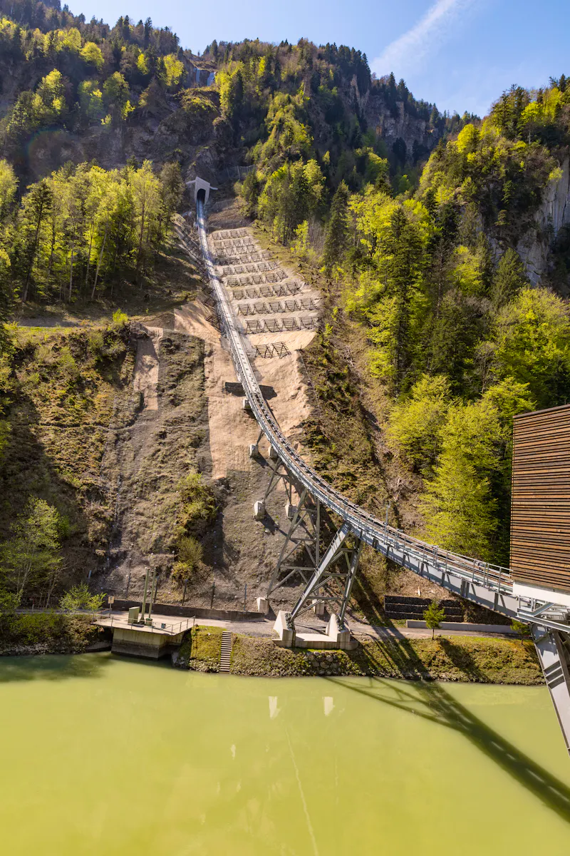 Standseilbahn auf den Stoos - die steilste der Welt - &copy;©murmakova - stock.adobe.com