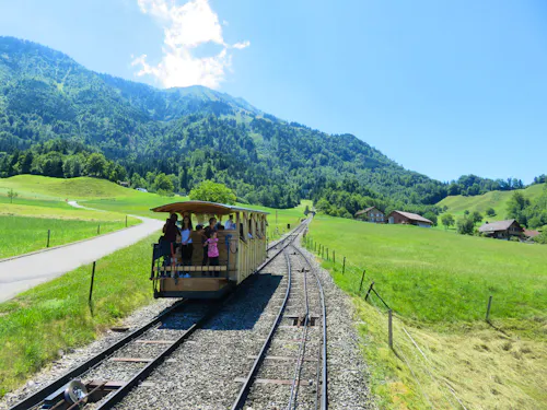 Ausflug auf das Stanserhorn - Fahrt mit der Standseilbahn &ndash; &copy; Annette Weise - Eberhardt TRAVEL
