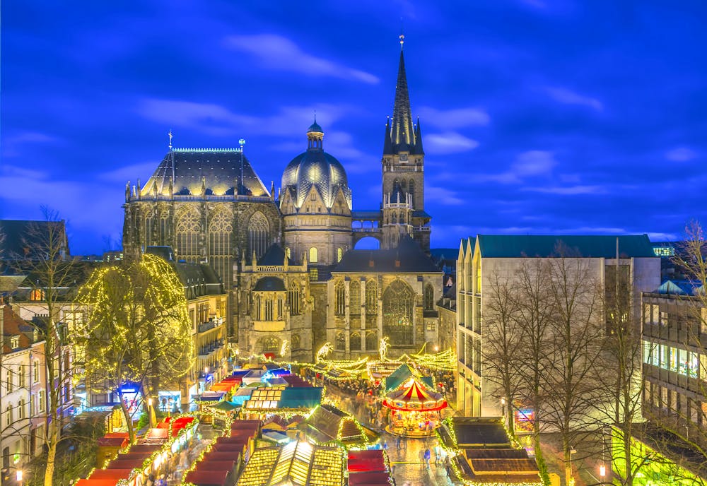 Weihnachtsmarkt Aachen &ndash; &copy; Christian Schmidt – Adobe Stock