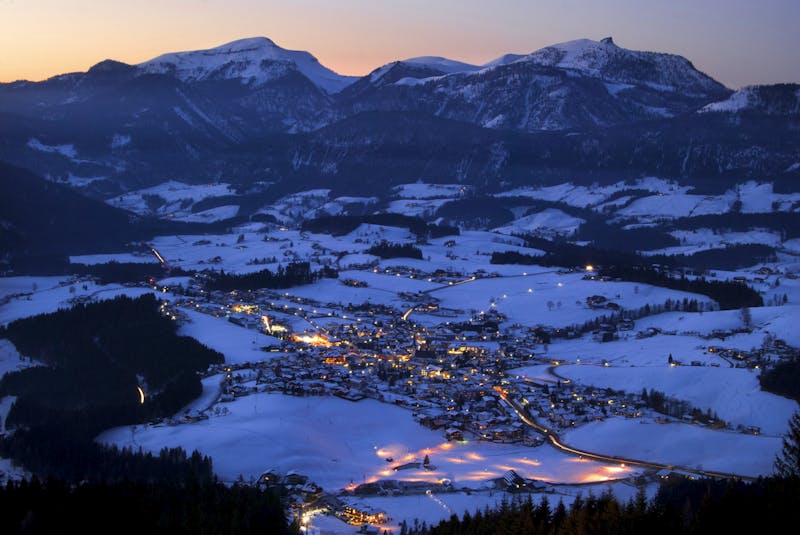 Abtenau im Salzburger Land - Berglandschaft an einem Winterabend - ©Landhotel Gasthaus Traunstein