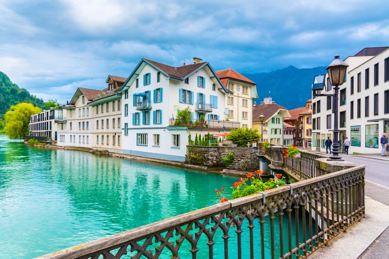 Interlaken - Altstadt am Thunersee - ©©liptoncnx - stock.adobe.com