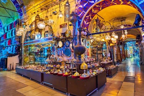 Istanbul, großer Bazar in Istanbuls ältester Einkaufspassage &ndash; &copy; ©EwaStudio - stock.adobe.com
