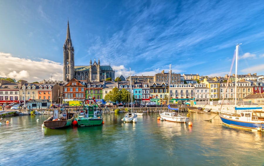St. Colman's Cathedral in Cobh – © susanne2688 – Adobe Stock