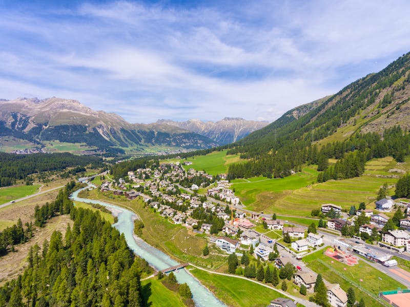 Panoramablick in das Engadintal mit Pontresina - ©©Simone Polattini - stock.adobe.com