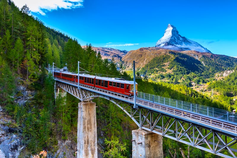 Gornergrat-Bahn bei Zermatt mit Blick auf das Matterhorn - ©©Kisa_Markiza - stock.adobe.com
