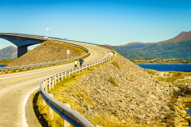 Radtour auf der Atlantikstraße - Atlanterhavsveien - ©©Voyagerix - stock.adobe.com