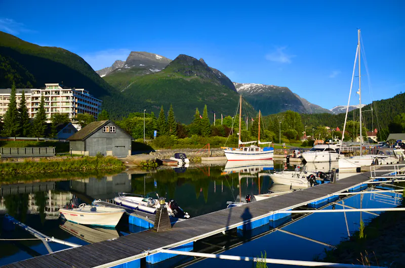 Loen am Nordfjord - &copy;Eberhardt TRAVEL - Konrad Füssel