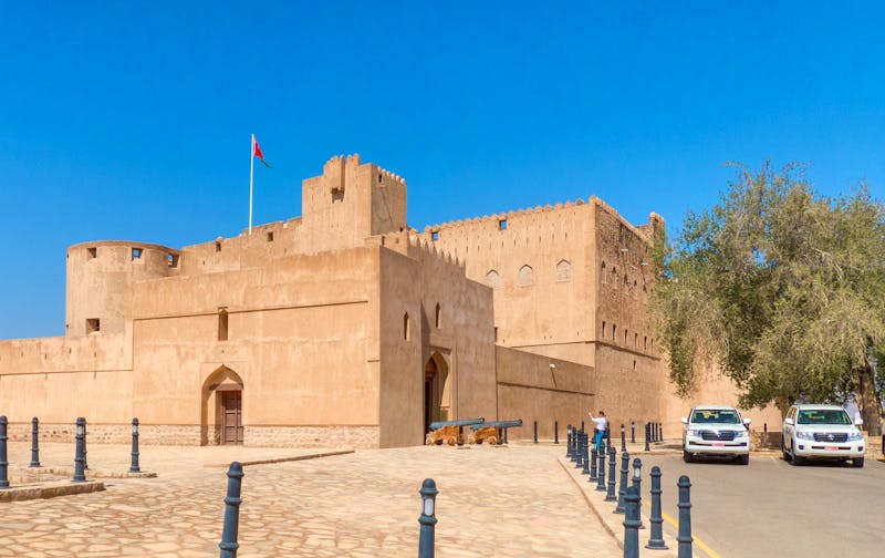 Jeeptour zum Schloss von Jabreen im Oman - ©©pixs:sell - stock.adobe.com