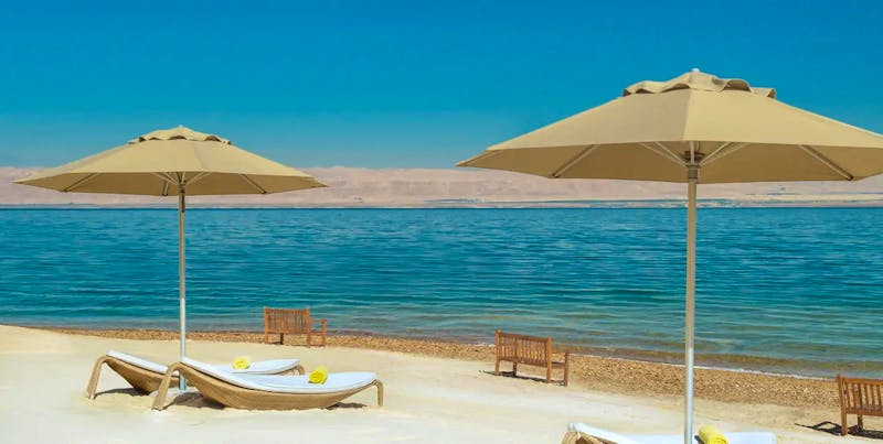 Hilton Dead Sea Resort & Spa - Strand am Toten Meer - ©Hilton Dead Sea Resort & Spa