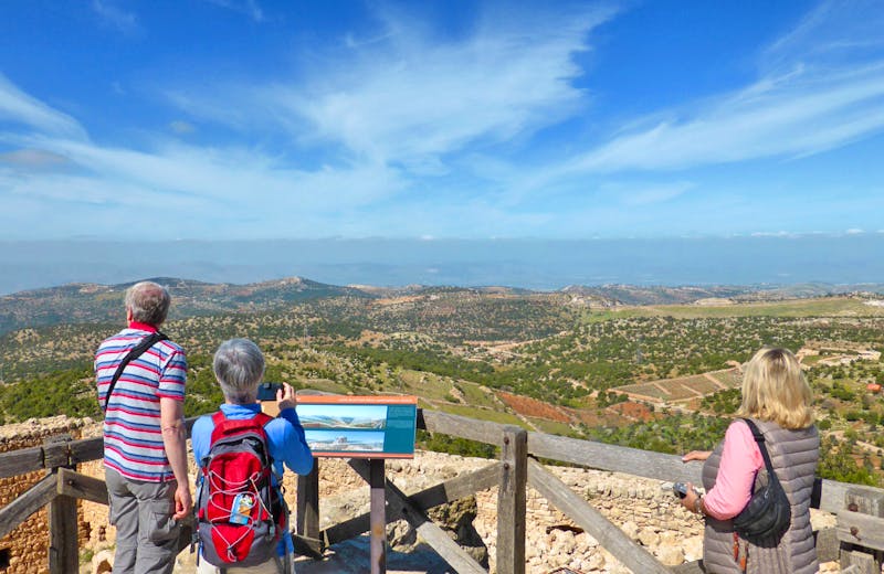 Blick ins Jordantal von der Festung Ajlun - ©Eberhardt TRAVEL - Frank Nimschowski