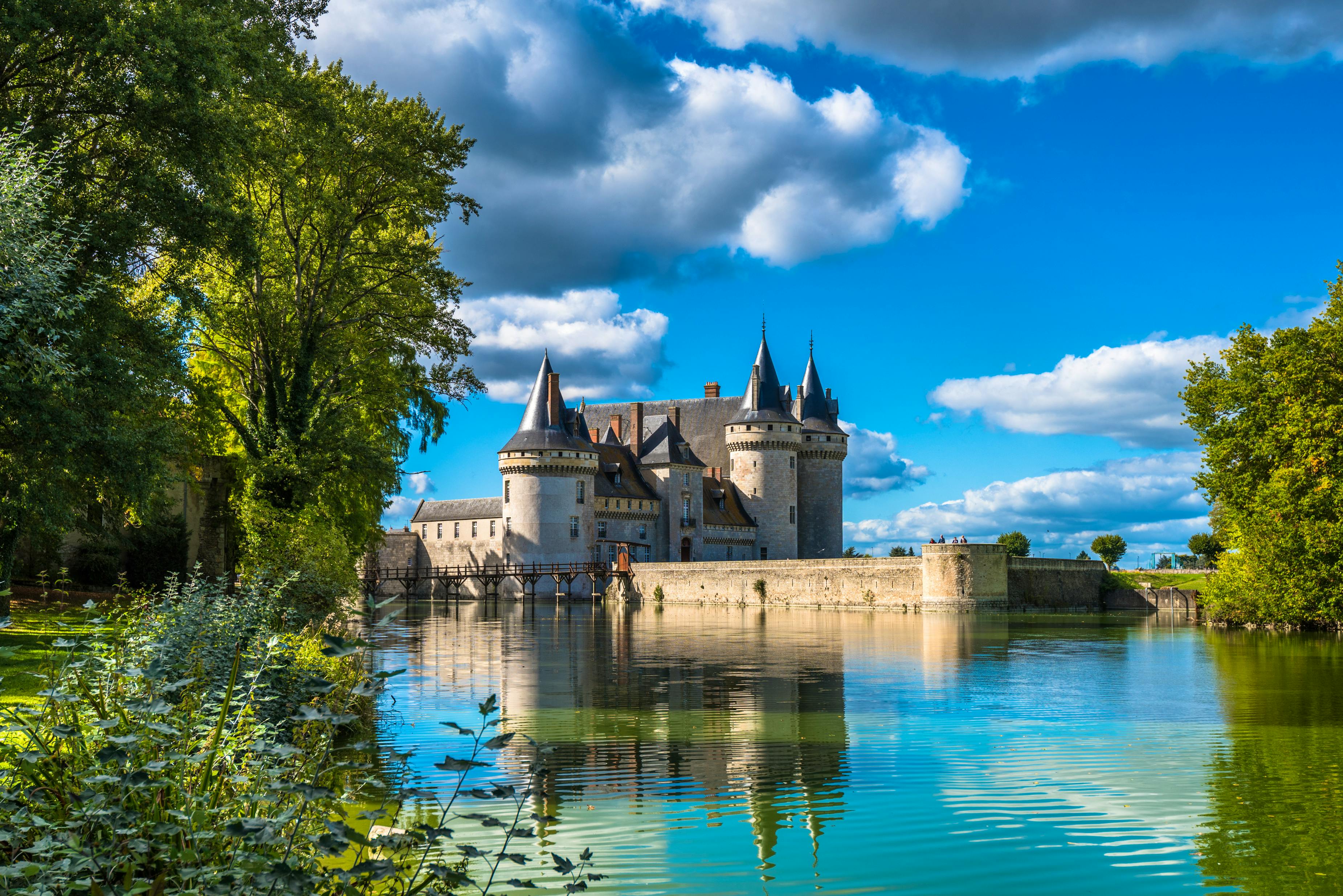 Chateau de Sully-sur-Loire – © ©javarman - stock.adobe.com