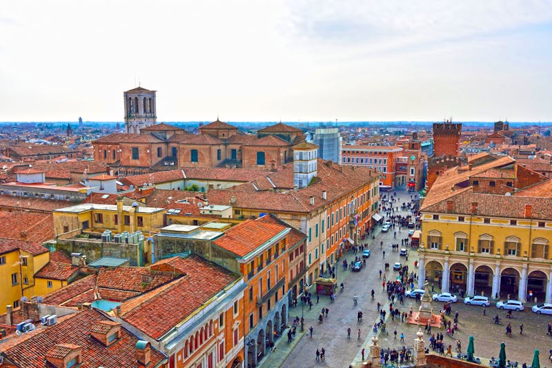 Altstadt von Ferrara - ©maudanros - stock.adobe.com