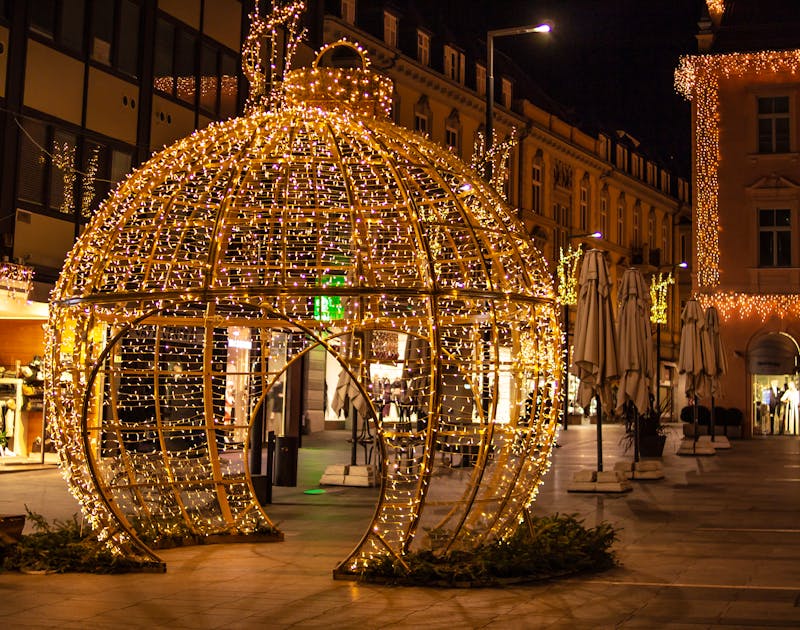 Weihnachtliche Dekoration in Meran - ©lotusblüte17 - stock.adobe.com