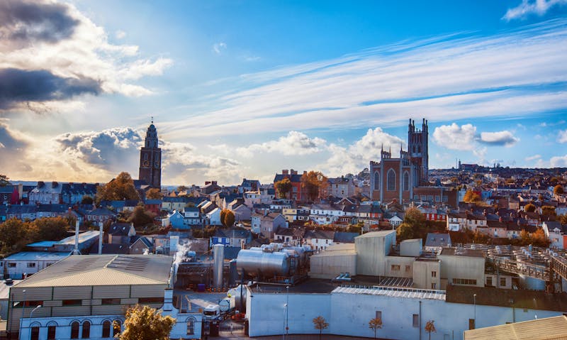 Irland – Panorama der Altstadt von Cork - ©araraadt - stock.adobe.com