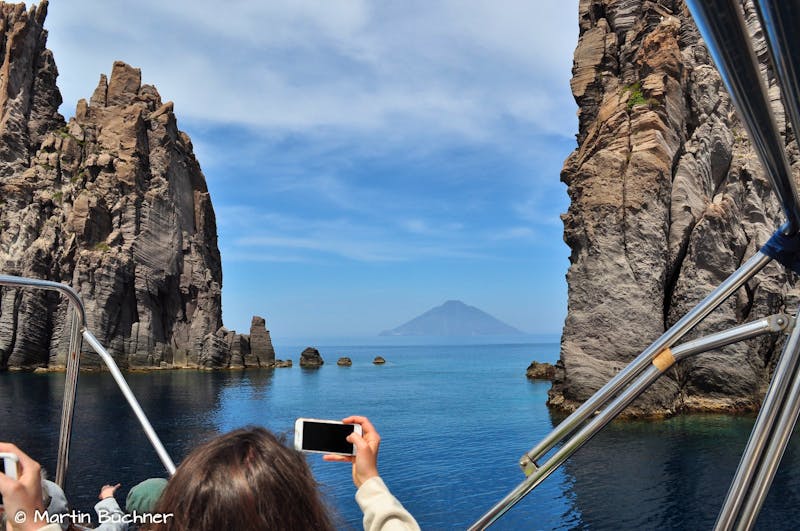 Caldera di Panarea - Blick zum Stromboli - ©Martin Büchner