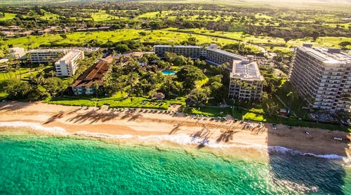 Außenansicht – © Kaanapali Beach Hotel