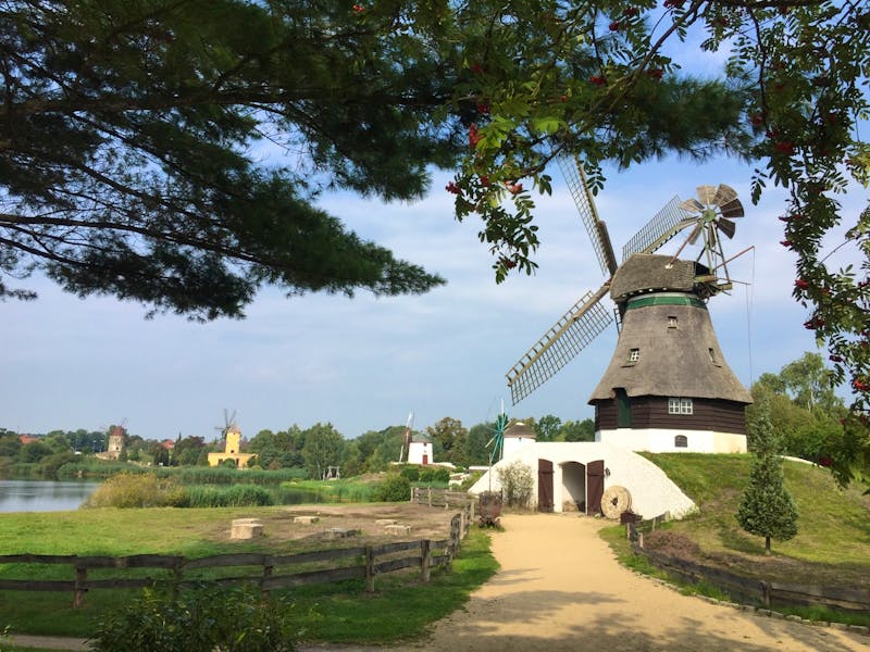 Internationales Mühlenmuseum Gifhorn - Holländerwindmühlen - ©Sabine C. Seifert - Eberhardt TRAVEL