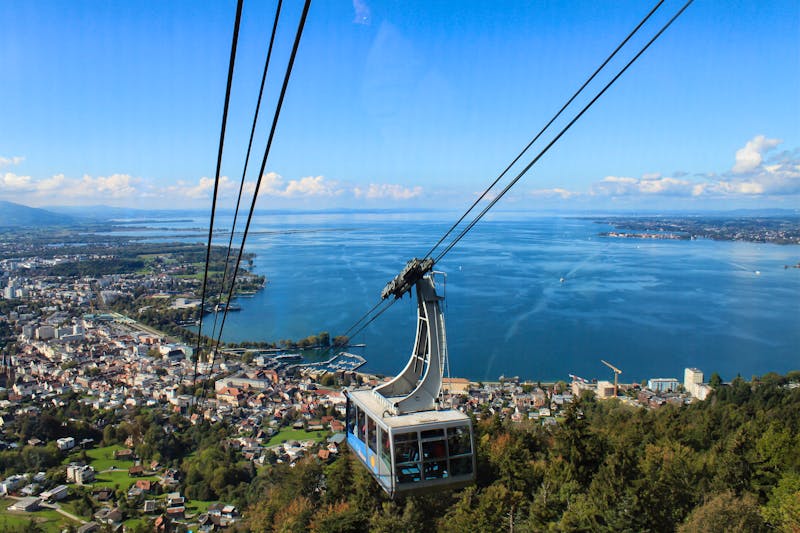 Bregenz mit Bodensee von der Pfänderbahn aus gesehen - ©©holger.l.berlin - stock.adobe.com