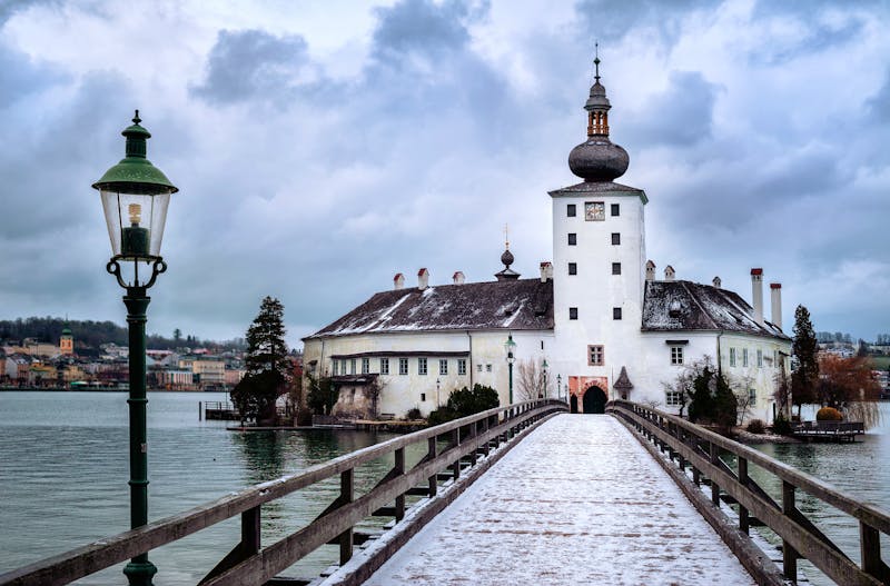 Gmunden am Traunsee - Schloss Ort im Winter - ©©Boris Stroujko - stock.adobe.com