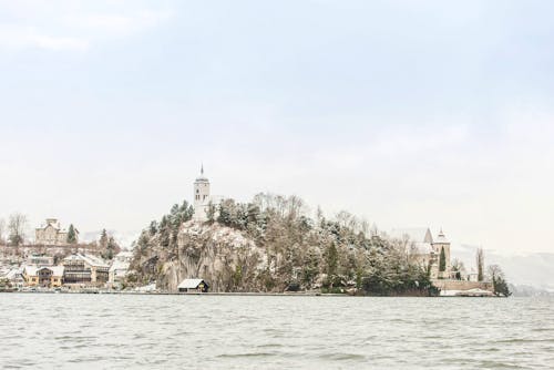 Traunkirchen am Traunsee - Symposion Hotel Post auf der Halbinsel im Winter &ndash; &copy; Christof Wagner - Traunseehotels