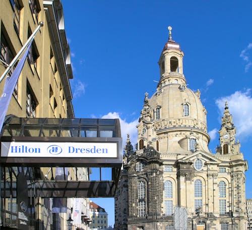 Hilton Dresden - Blick auf Frauenkirche &ndash; &copy; Hilton Dresden. Alle Rechte vorbehalten lt. §2UrhG.