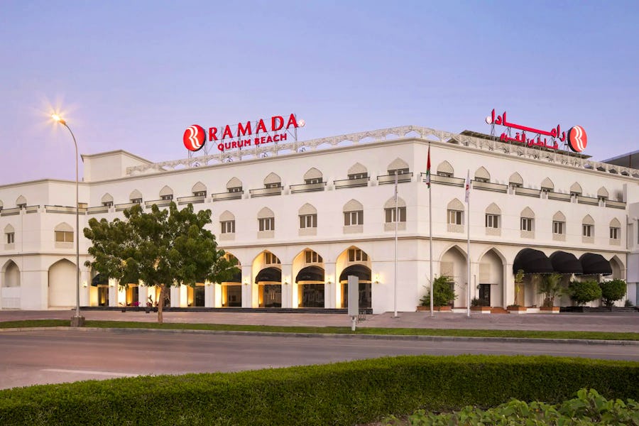 Hotel Ramada Qurum Beach in Muscat – © Hotel Ramada Qurum Beach