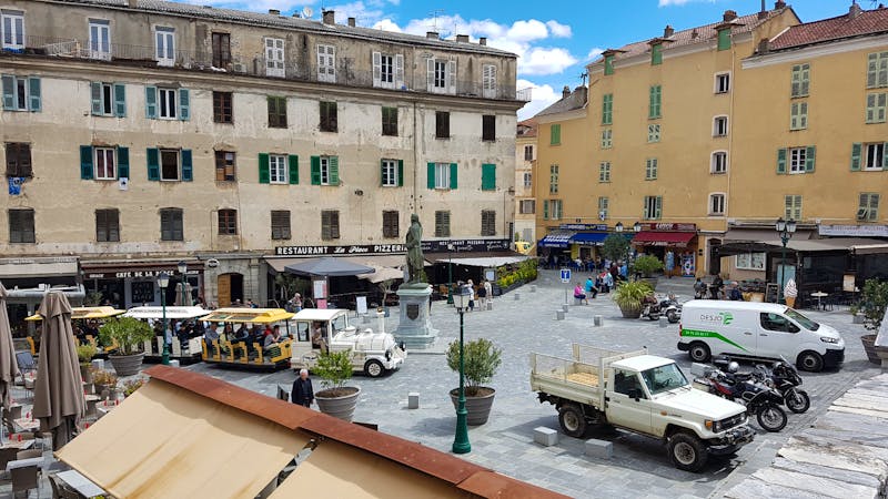 Corte - Paoli-Platz - ©Ria Heilmann